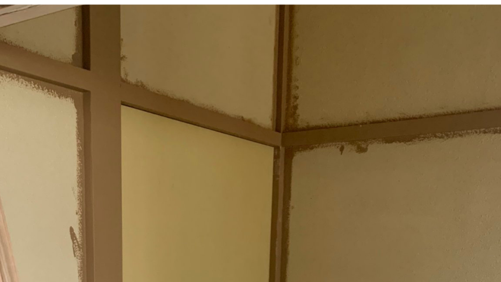 柱がすべて塗り終わった