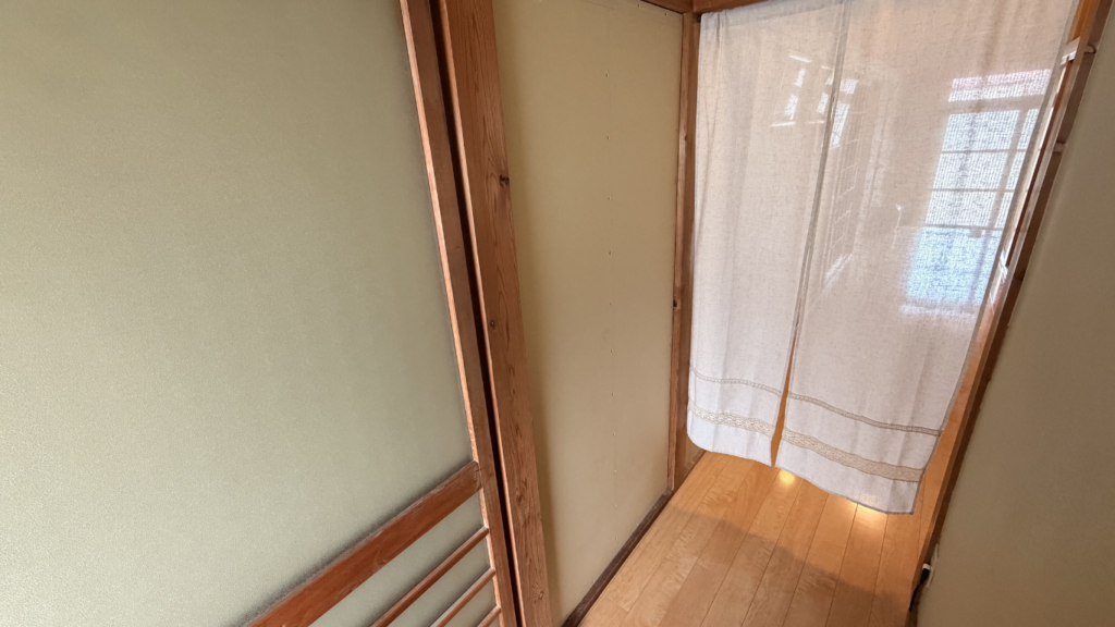 廊下側の石膏ボード