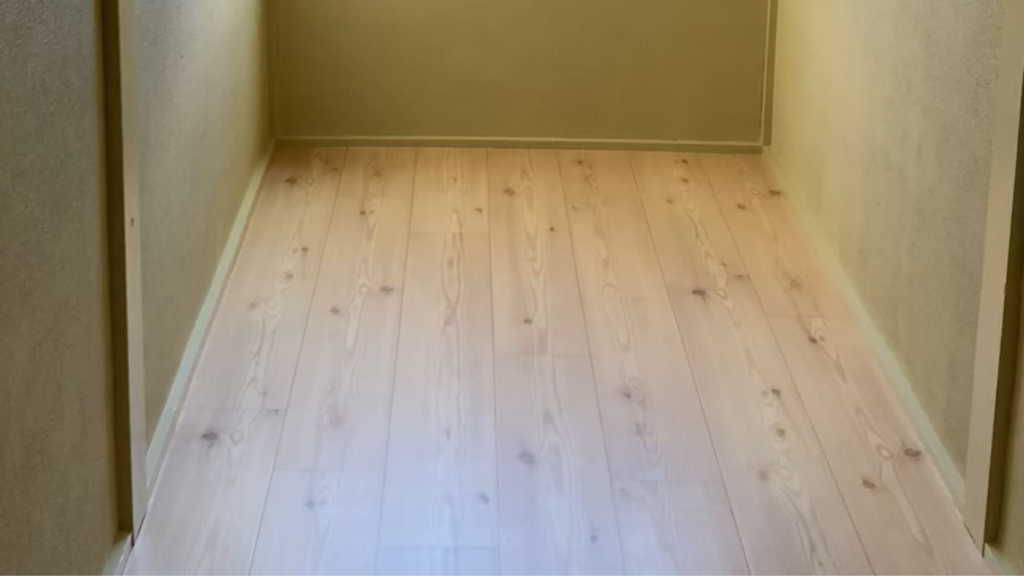 元のクッションフロアの床