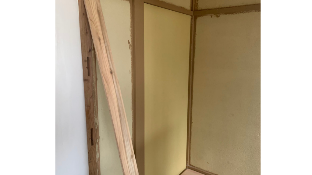 パントリー側の石膏ボード